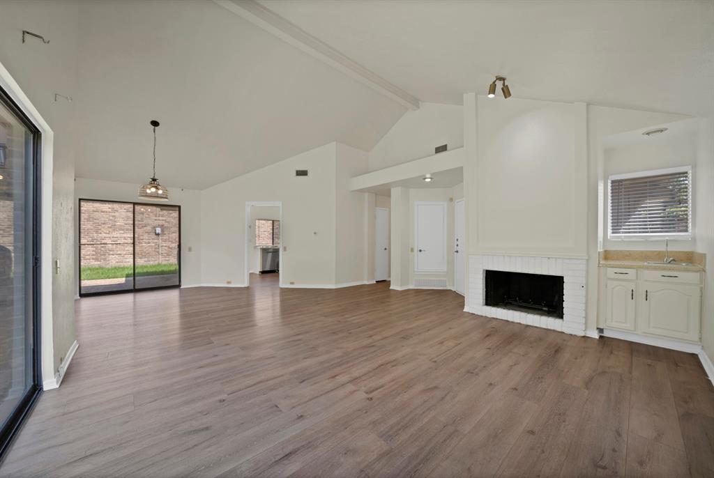 4021 Winter Park Lane Property Photo 6