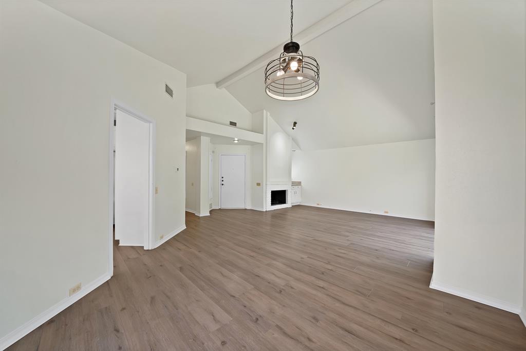 4021 Winter Park Lane Property Photo 8