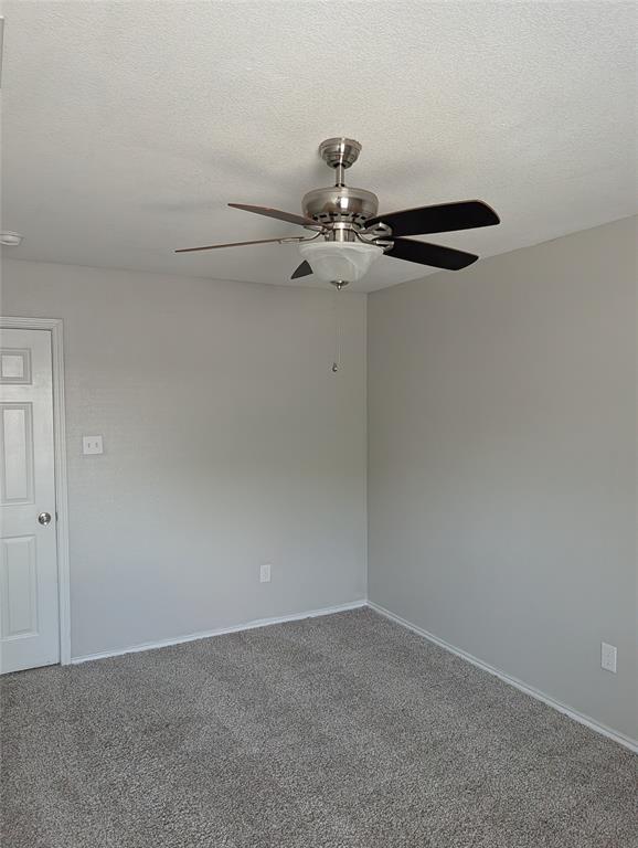 7237 Autumn Run Drive Property Photo 10