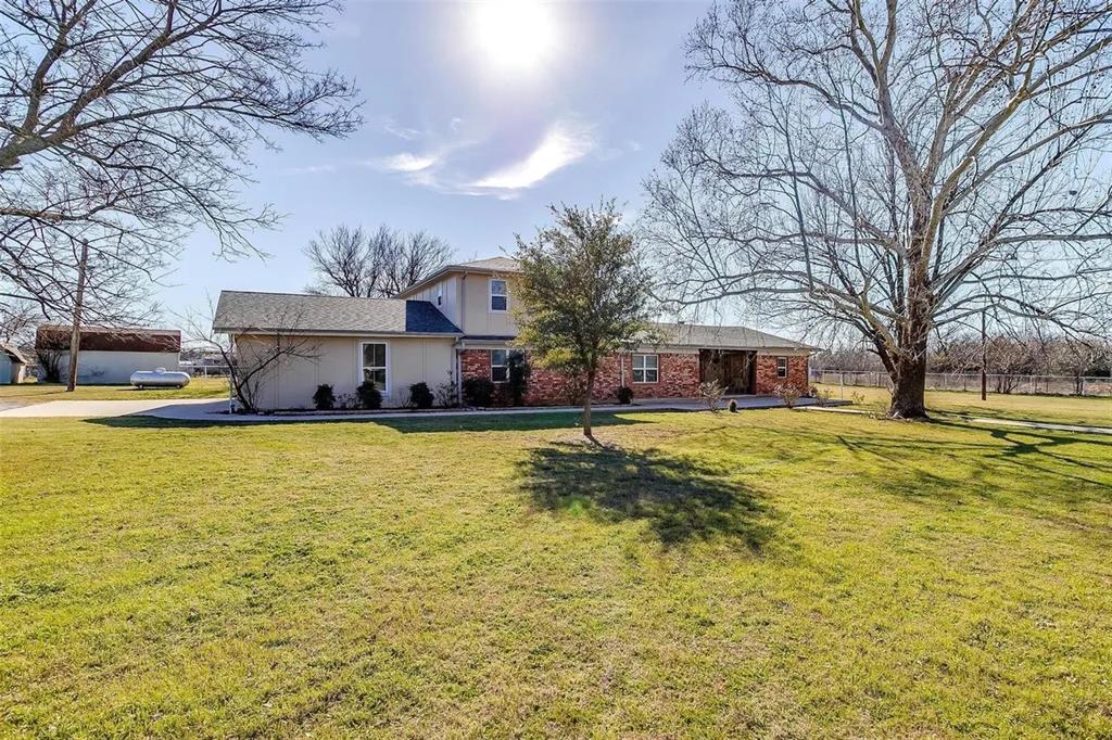 125 County Road 4850 Property Photo 2