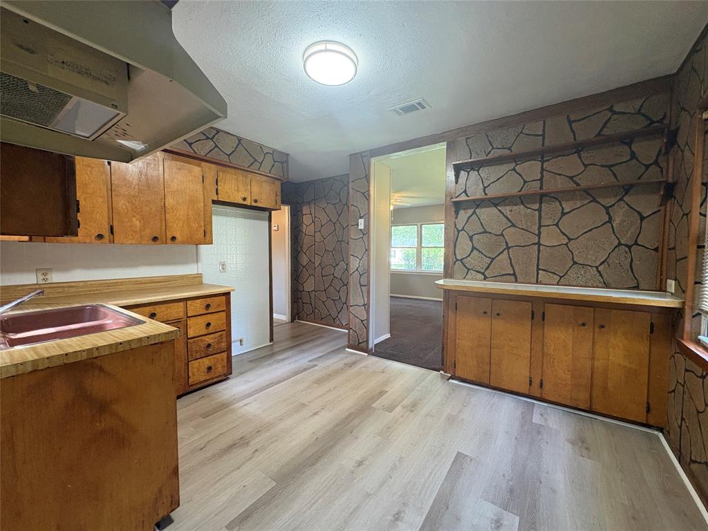 6301 Canal Boulevard Property Photo 12