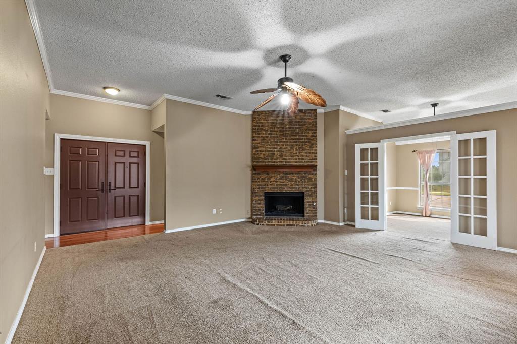 2037 Vista Drive Property Photo 3
