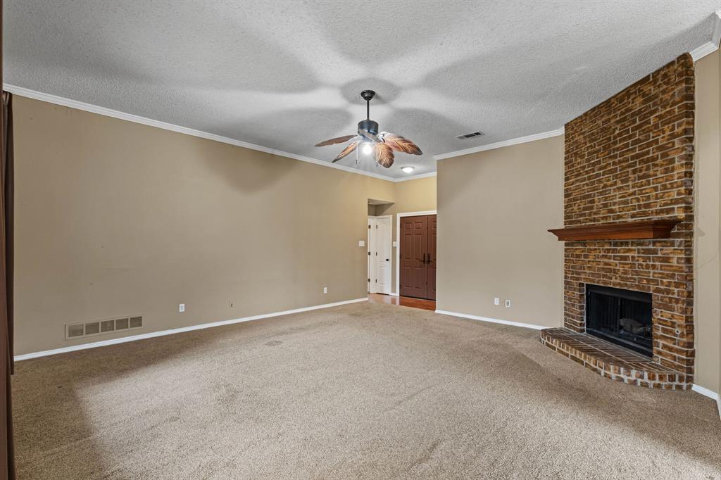 2037 Vista Drive Property Photo 4