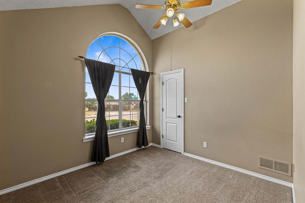 2037 Vista Drive Property Photo 13