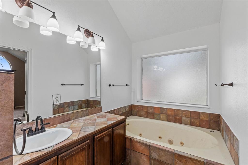 2037 Vista Drive Property Photo 14
