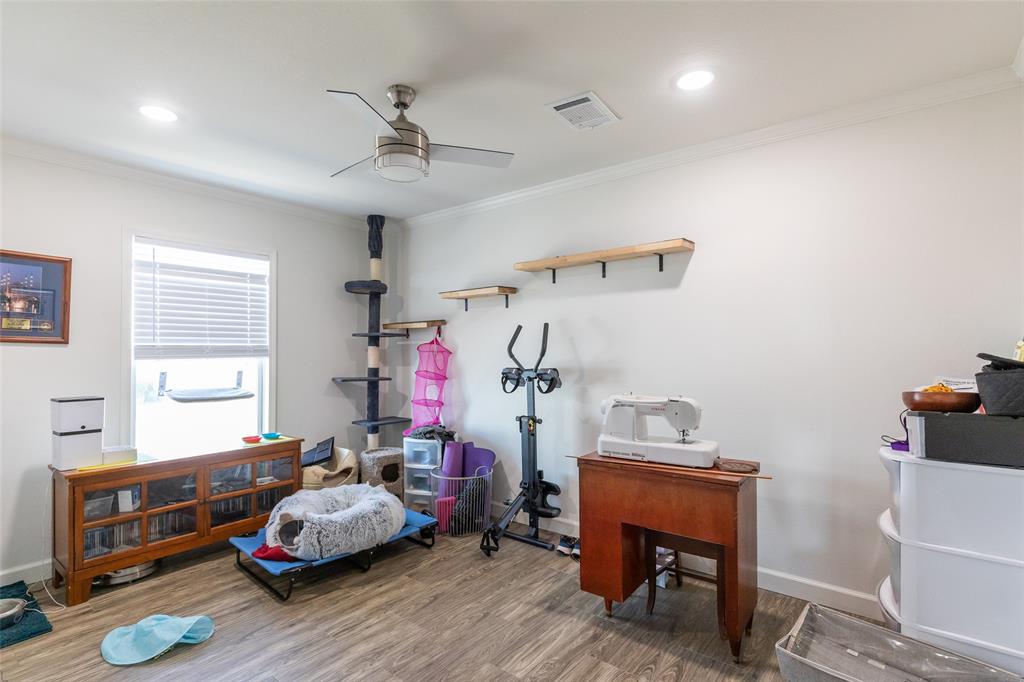 4231 Hayter Road Property Photo 17
