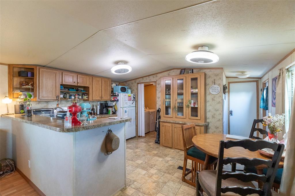 4231 Hayter Road Property Photo 24