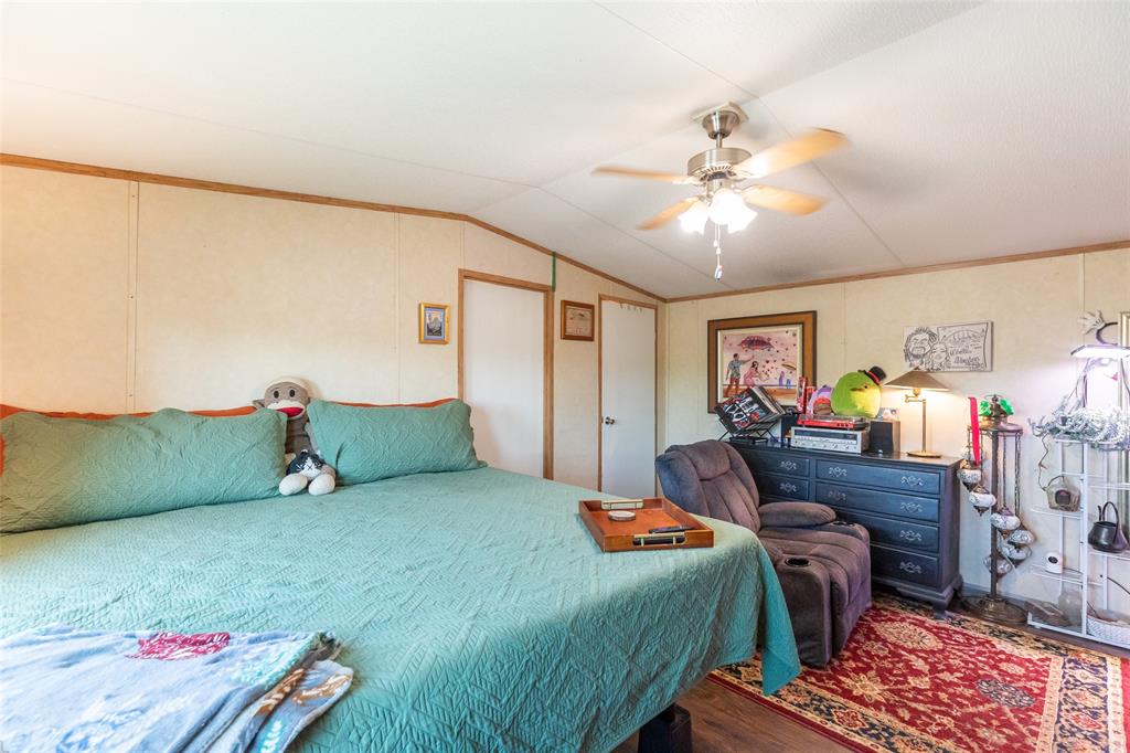 4231 Hayter Road Property Photo 25