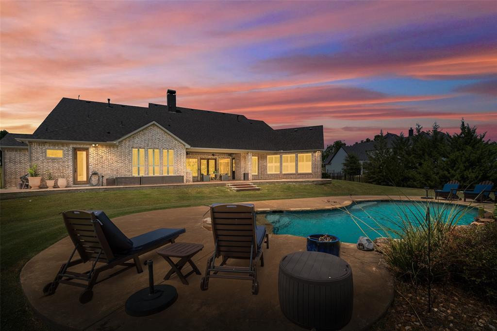 4640 Lake Breeze Drive Property Photo 3
