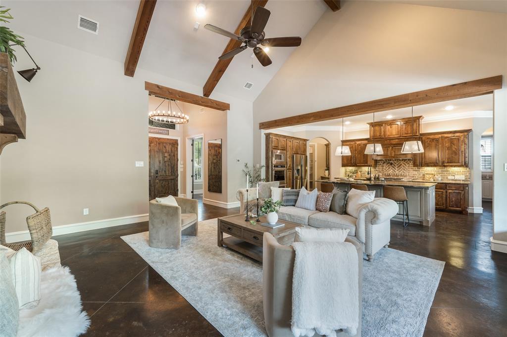 4640 Lake Breeze Drive Property Photo 6