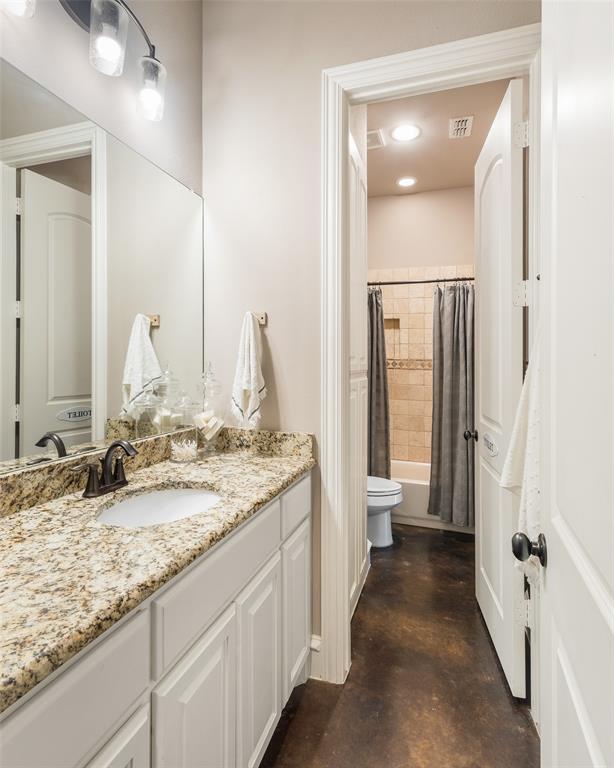 4640 Lake Breeze Drive Property Photo 17