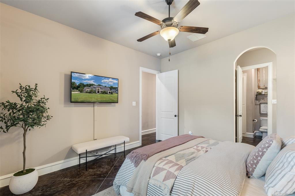 4640 Lake Breeze Drive Property Photo 19