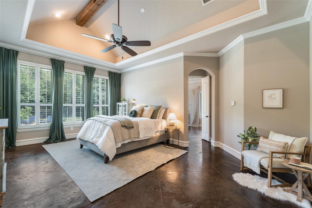 4640 Lake Breeze Drive Property Photo 23