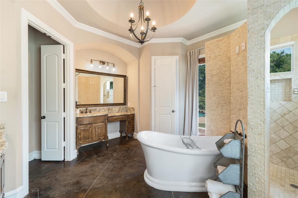 4640 Lake Breeze Drive Property Photo 24