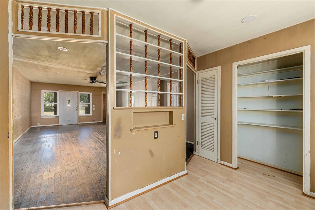 505 Willis Street Property Photo 8