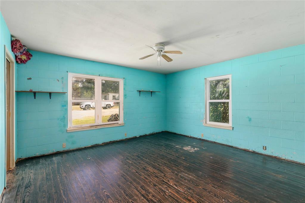 505 Willis Street Property Photo 15