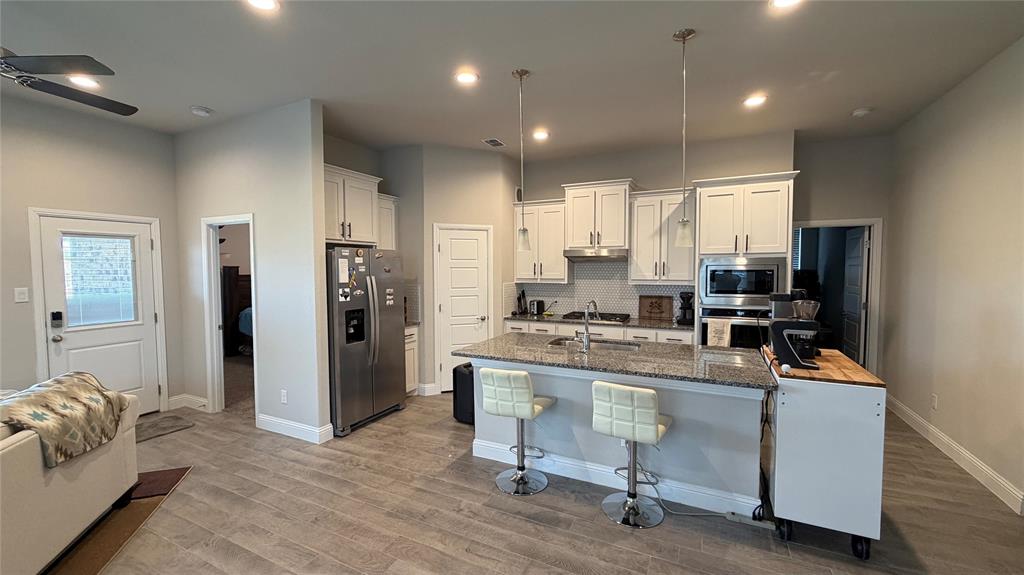 2104 Blackcap Street Property Photo 8