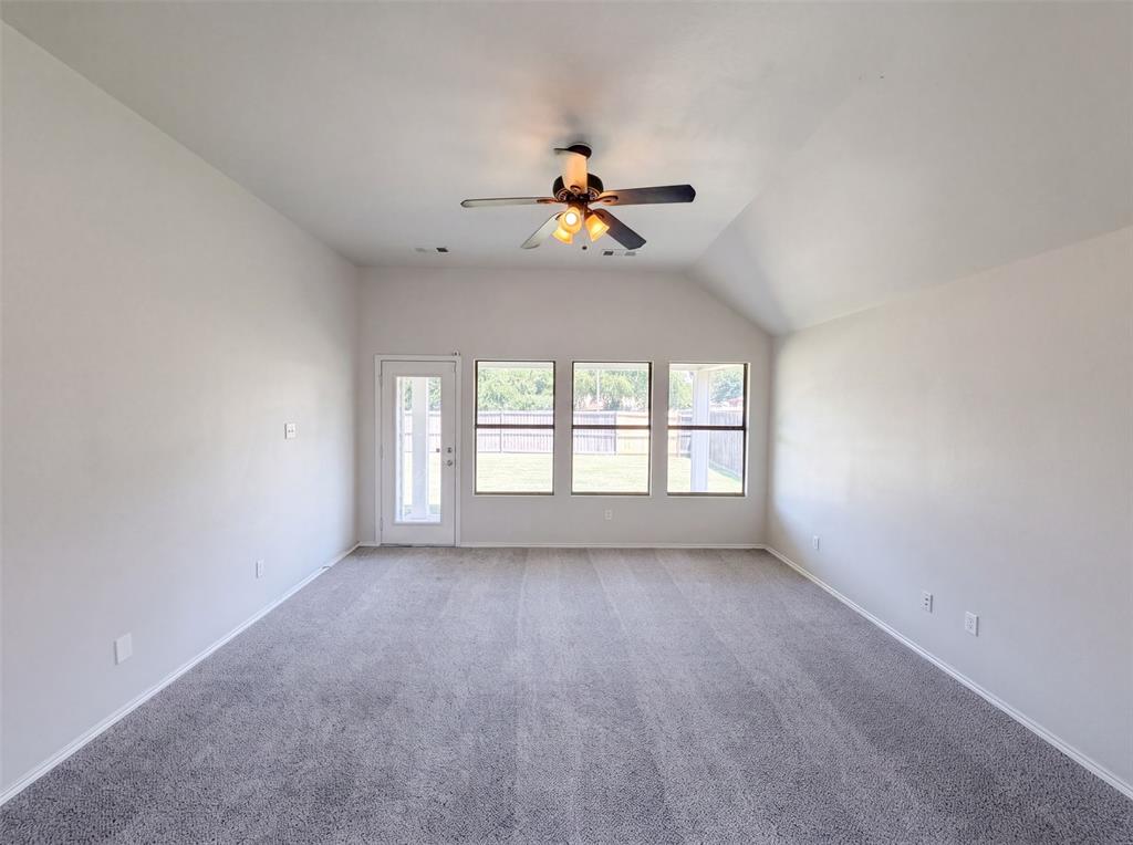 632 Stirrup Bar Drive Property Photo 3