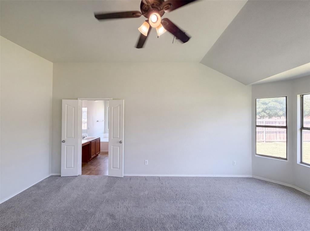 632 Stirrup Bar Drive Property Photo 4