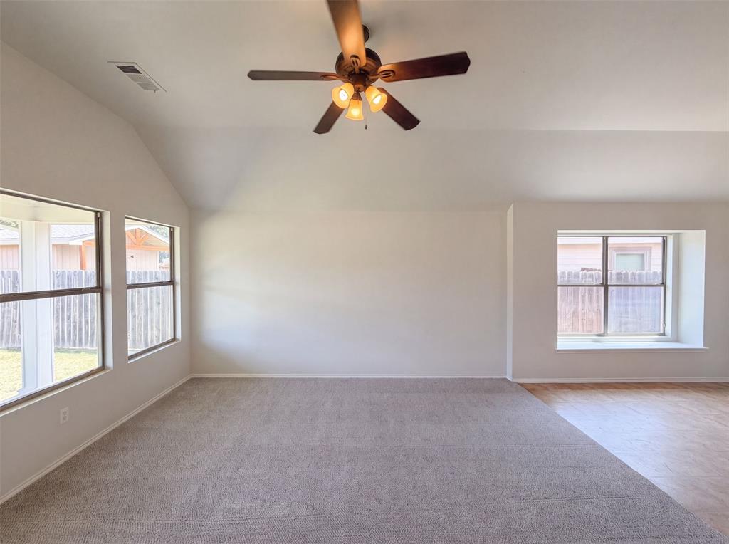 632 Stirrup Bar Drive Property Photo 7