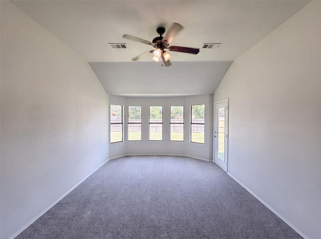 632 Stirrup Bar Drive Property Photo 8