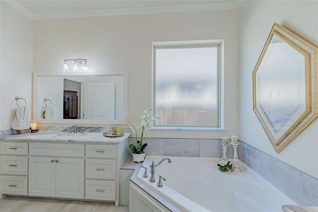 213 Windy Glen Drive Property Photo 21