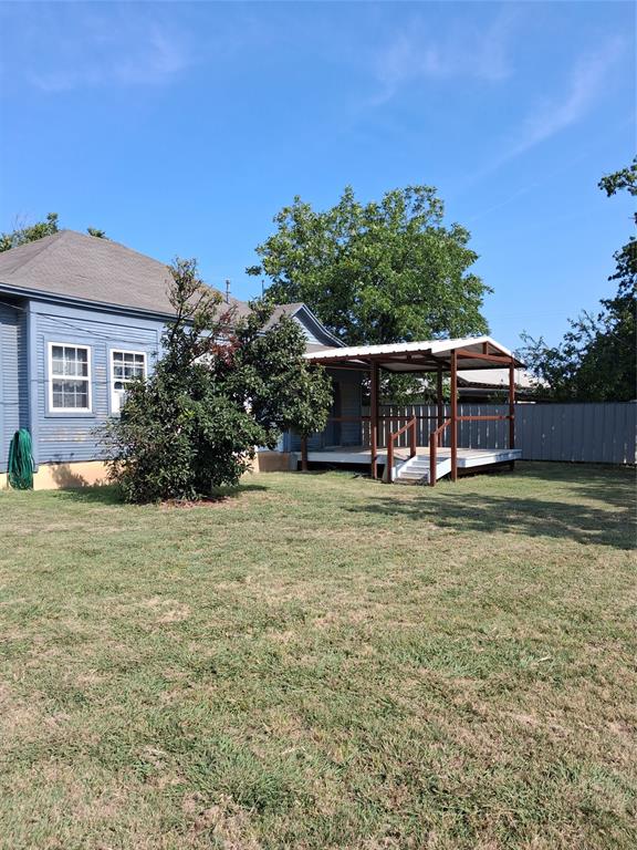 310 N Trinity Street Property Photo 31