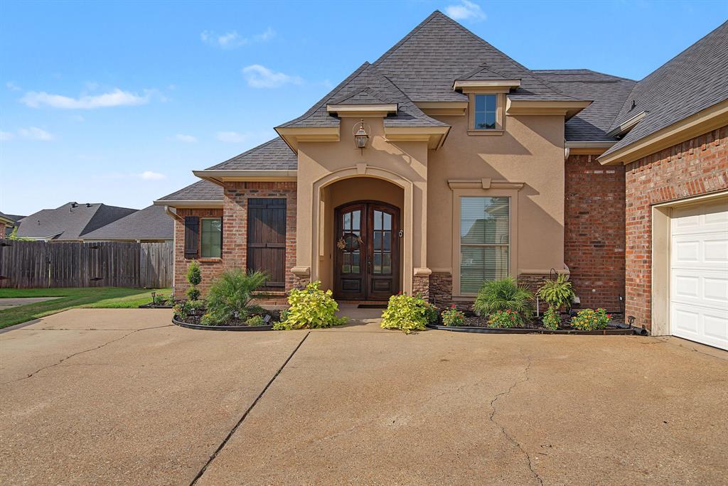 1208 Pontchartrain Court Property Photo 4