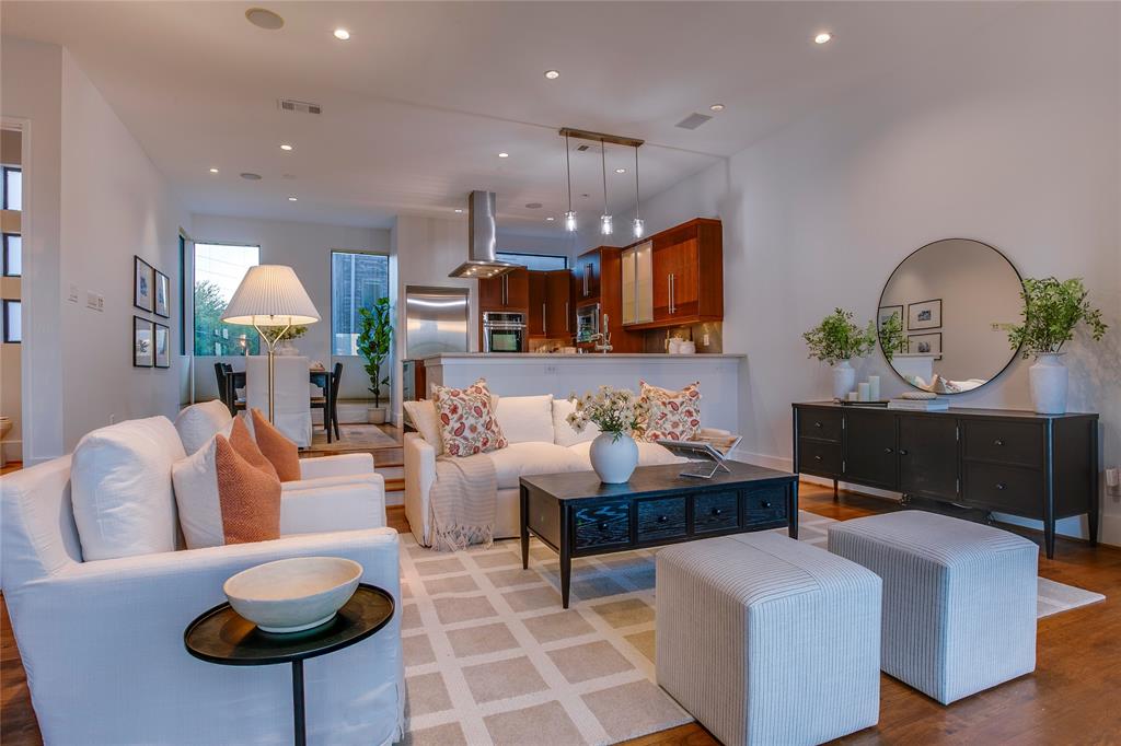 433 Trinity River Circle