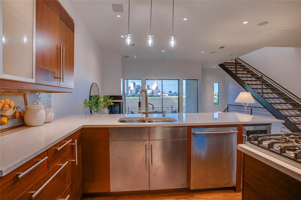433 Trinity River Circle Property Photo 17