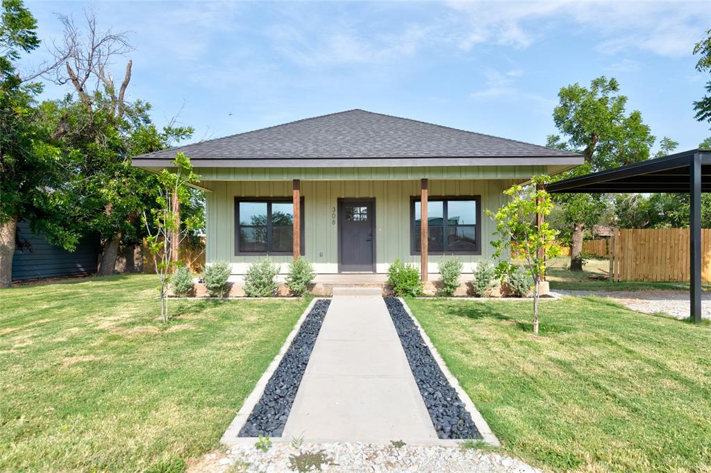 308 Yucca Property Photo 1