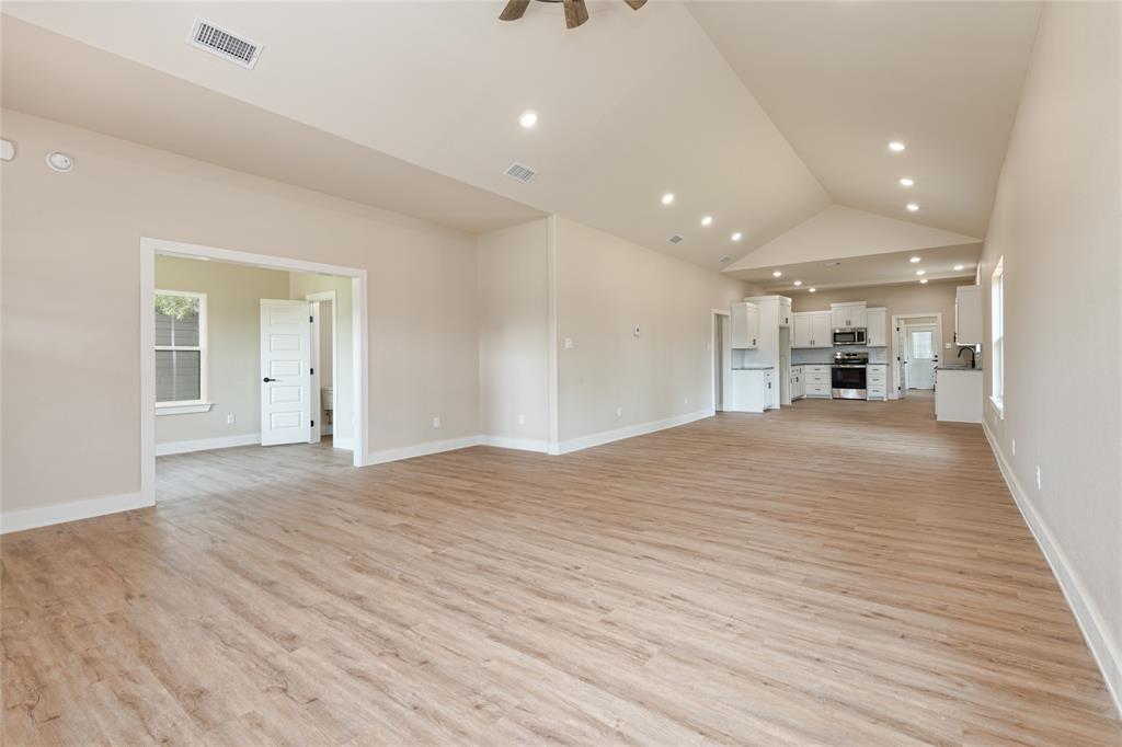 308 Yucca Property Photo 9