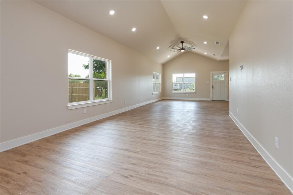 308 Yucca Property Photo 14