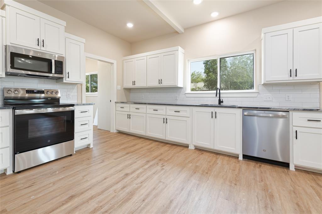 308 Yucca Property Photo 18