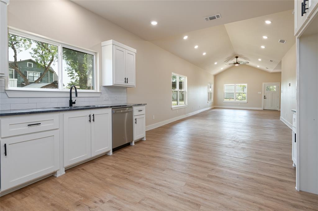 308 Yucca Property Photo 20