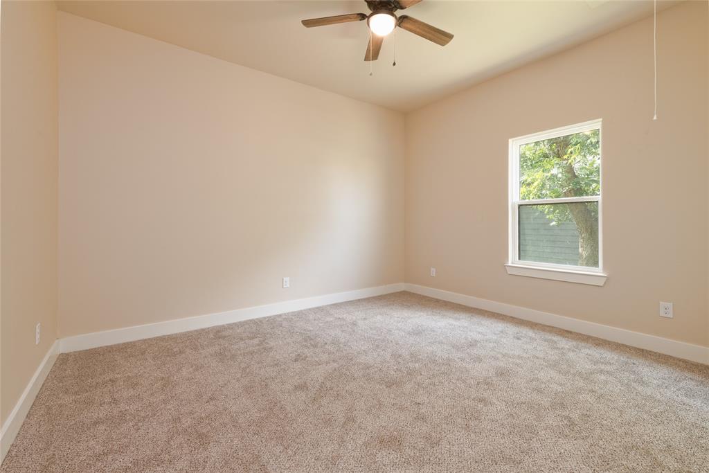 308 Yucca Property Photo 32