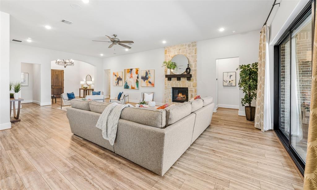 2700 Castlebridge Property Photo 10