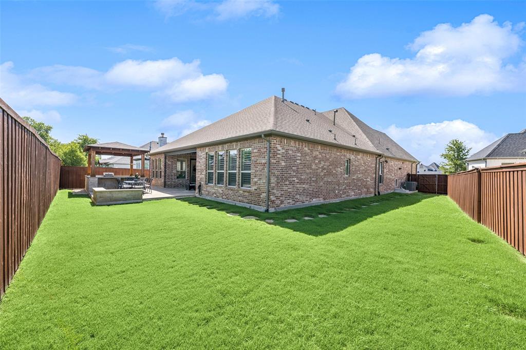 2700 Castlebridge Property Photo 32