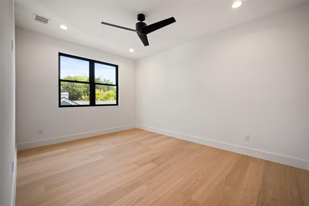 4221 Somerville Avenue Property Photo 23