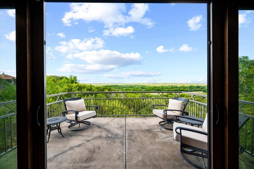 200 Falcon Ridge Property Photo 3