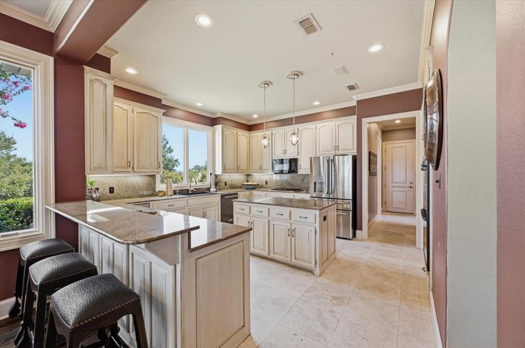 200 Falcon Ridge Property Photo 15