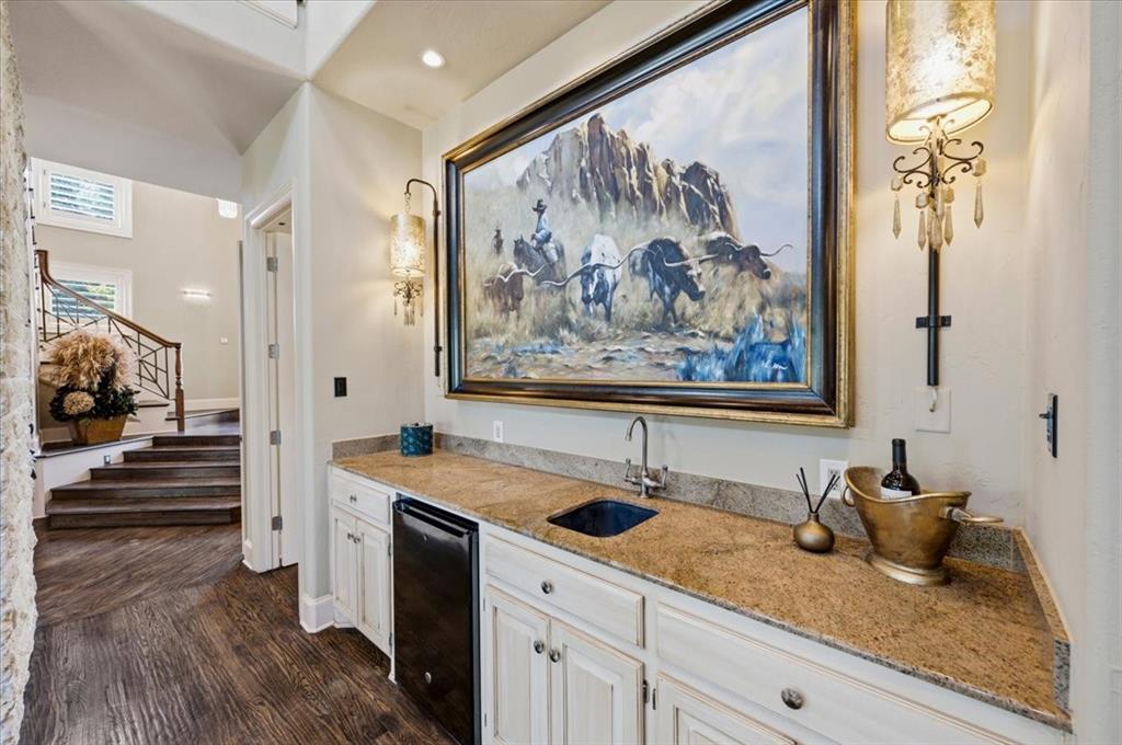 200 Falcon Ridge Property Photo 17