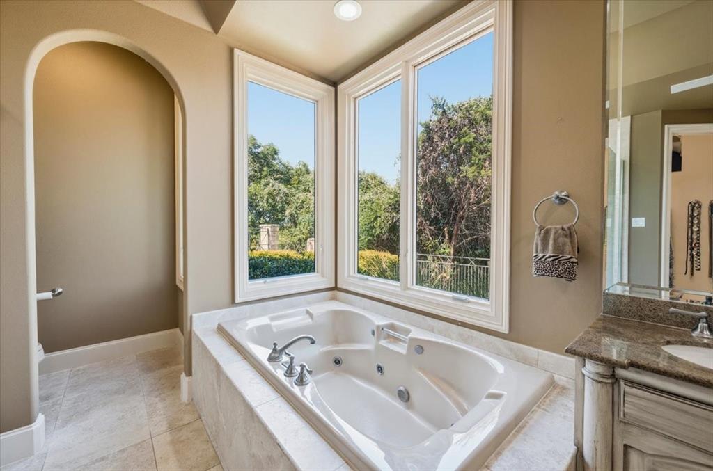200 Falcon Ridge Property Photo 27