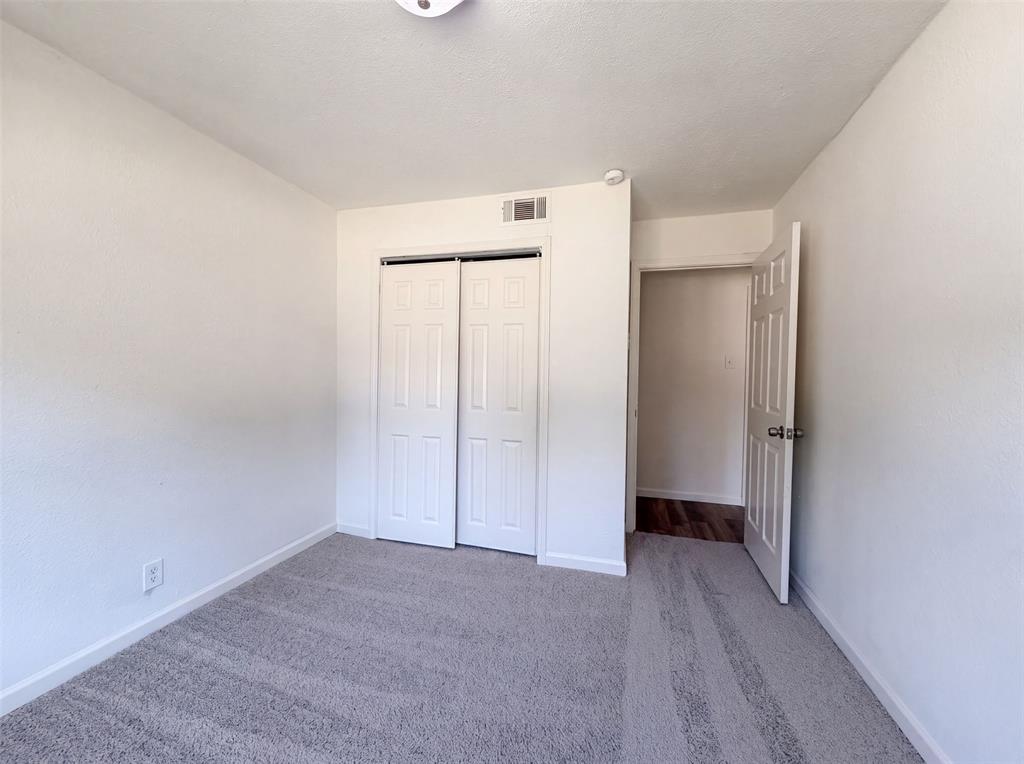 2505 Plaza Street Property Photo 11