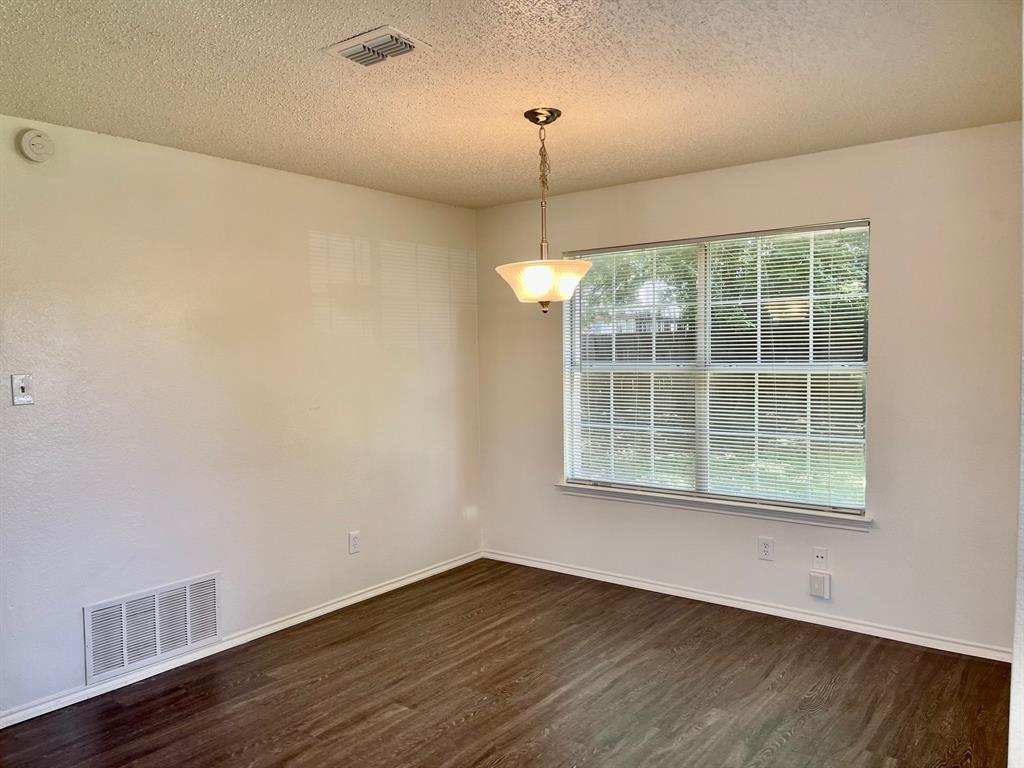 5202 Sherburne Drive Property Photo 6