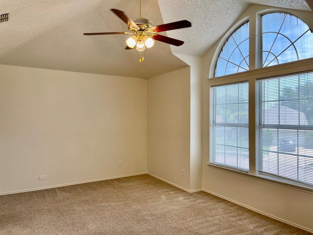 5202 Sherburne Drive Property Photo 12