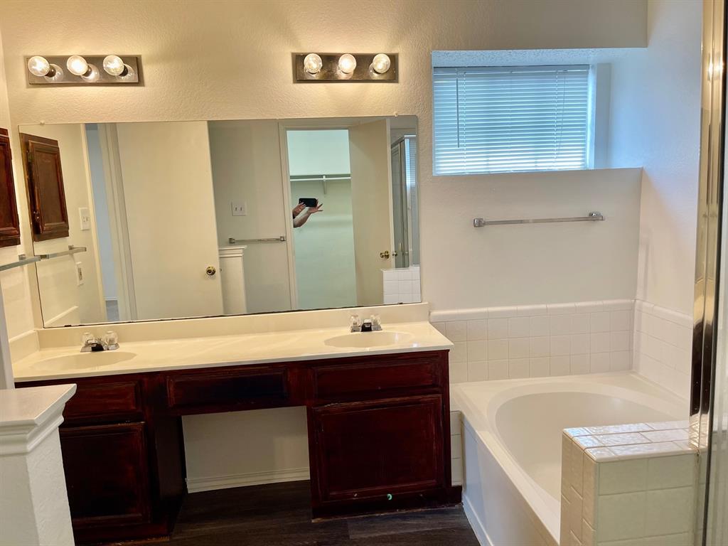 5202 Sherburne Drive Property Photo 15