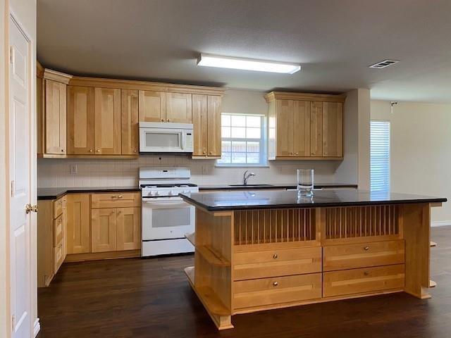 12261 Peak Circle Property Photo 6