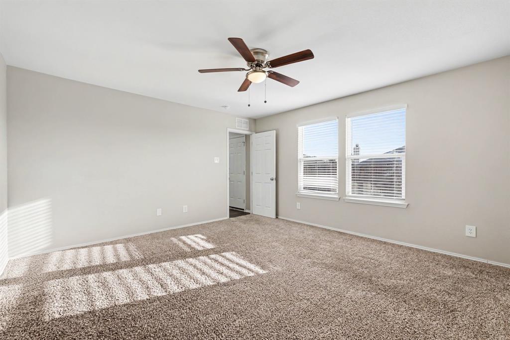 1700 Gayla Creek Drive Property Photo 9