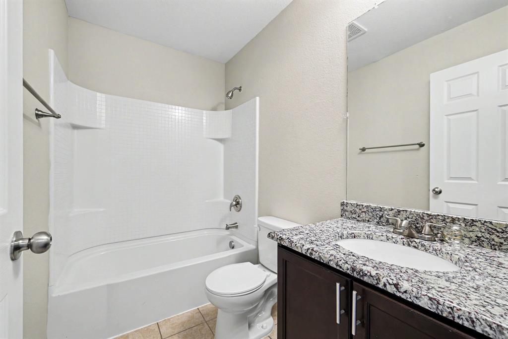 1700 Gayla Creek Drive Property Photo 14